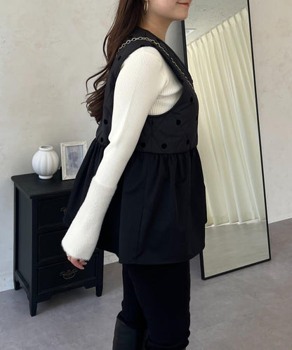 植絨波點絎縫荷葉邊背心