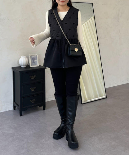 植絨波點絎縫荷葉邊背心