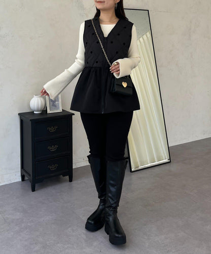 植絨波點絎縫荷葉邊背心