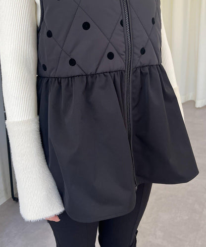 植絨波點絎縫荷葉邊背心