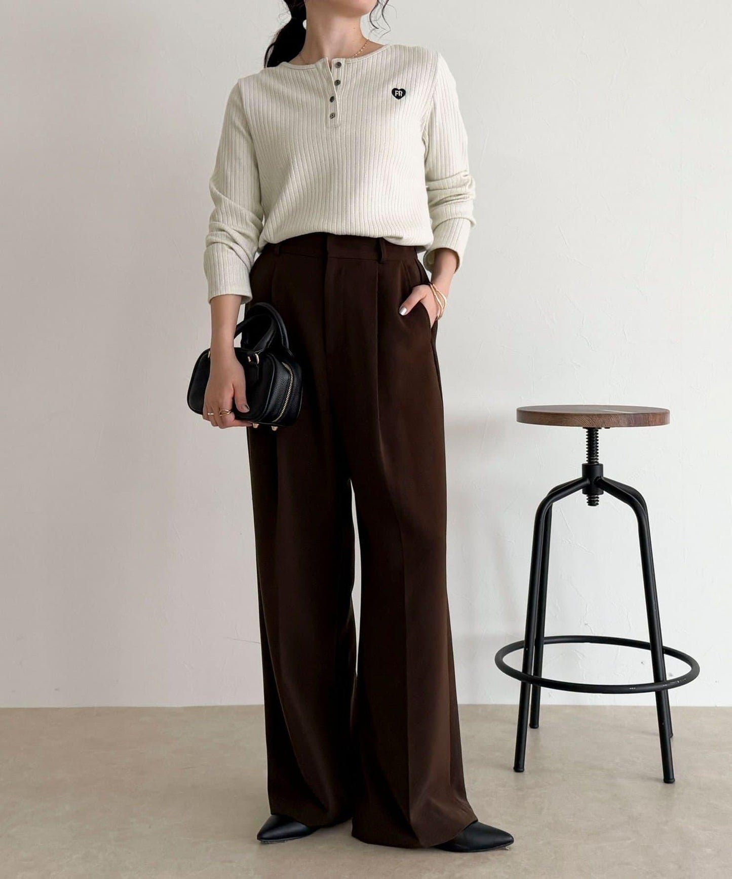 愛心刺繡亨利領羅紋套頭衫