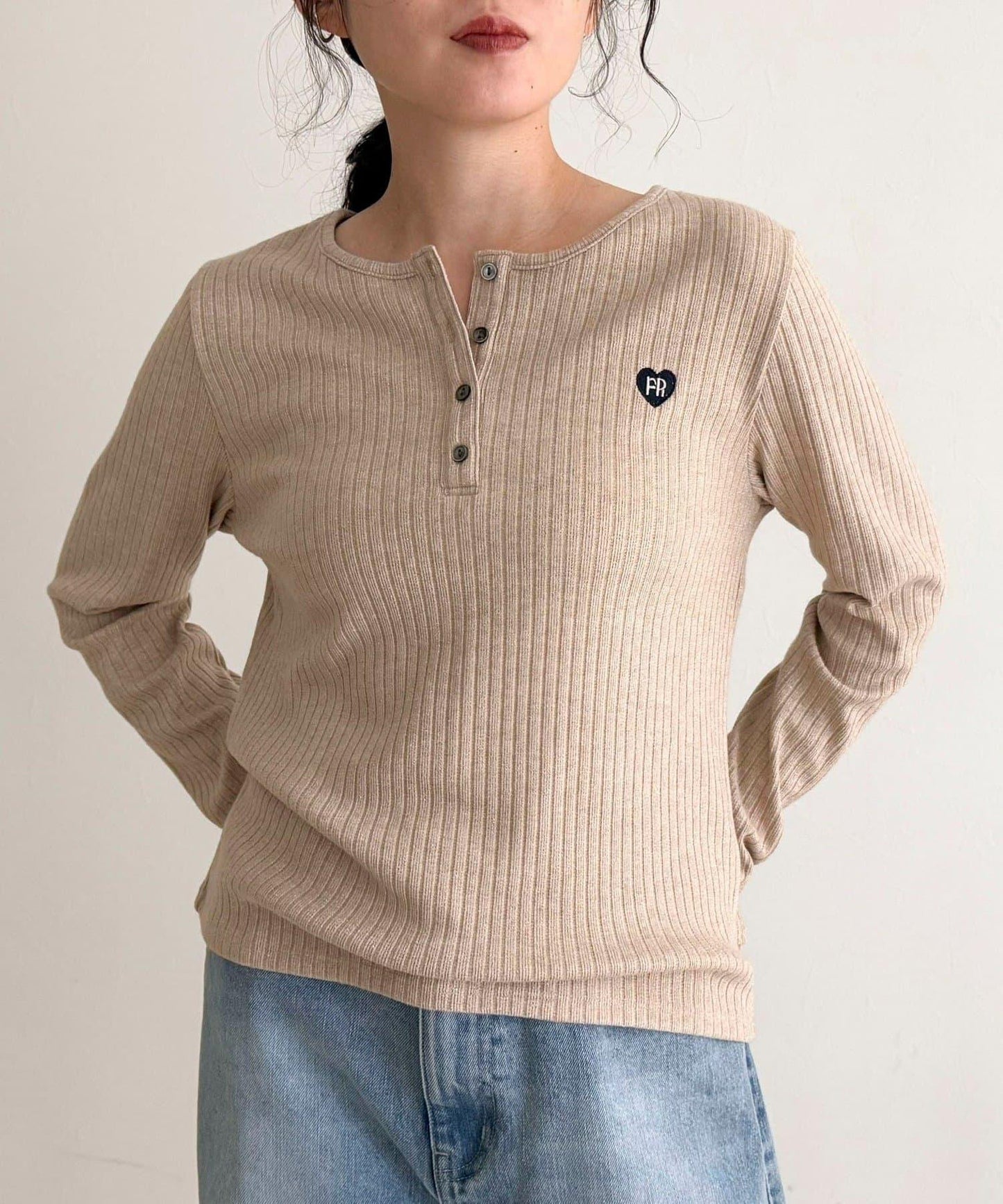 愛心刺繡亨利領羅紋套頭衫