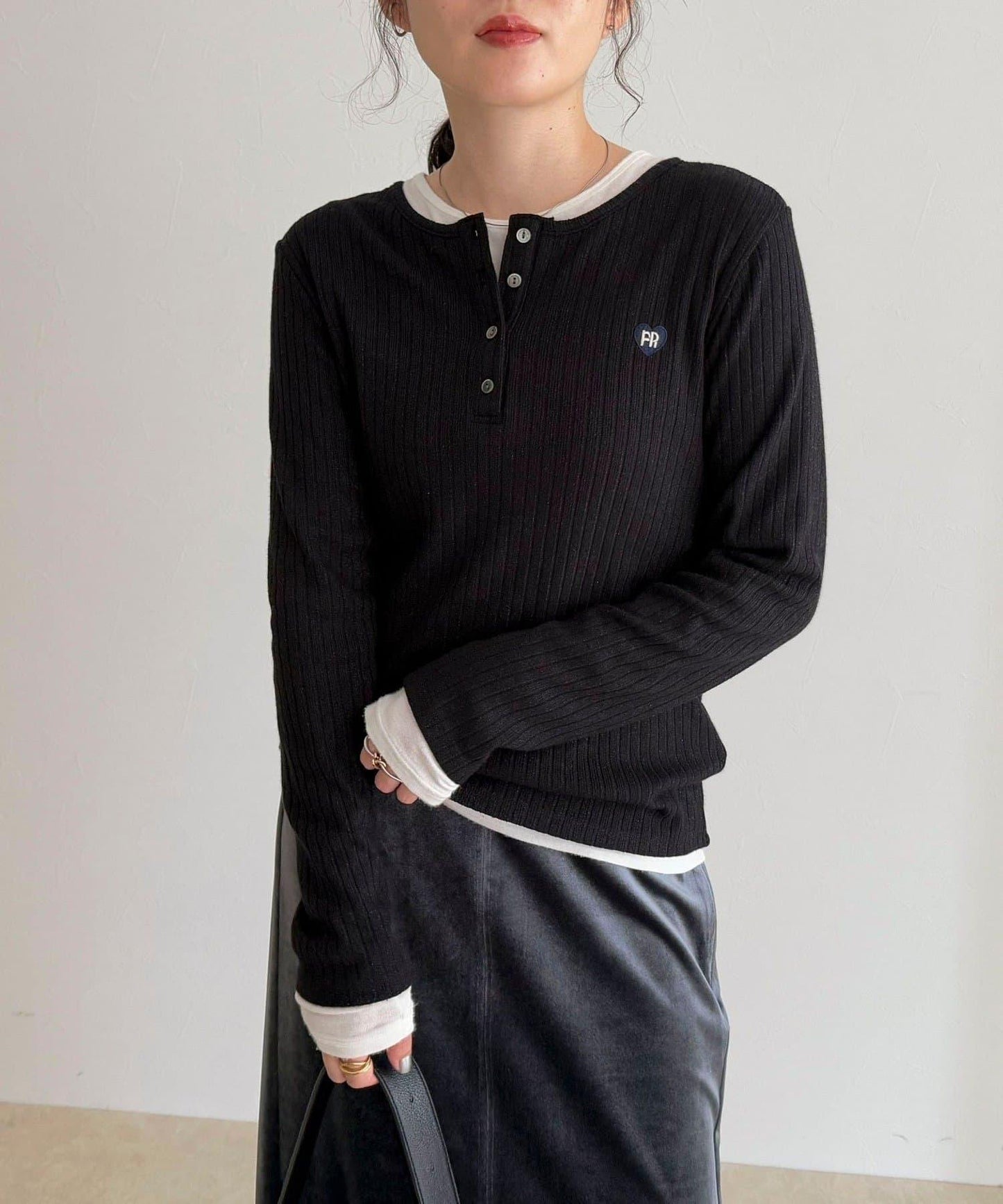 愛心刺繡亨利領羅紋套頭衫