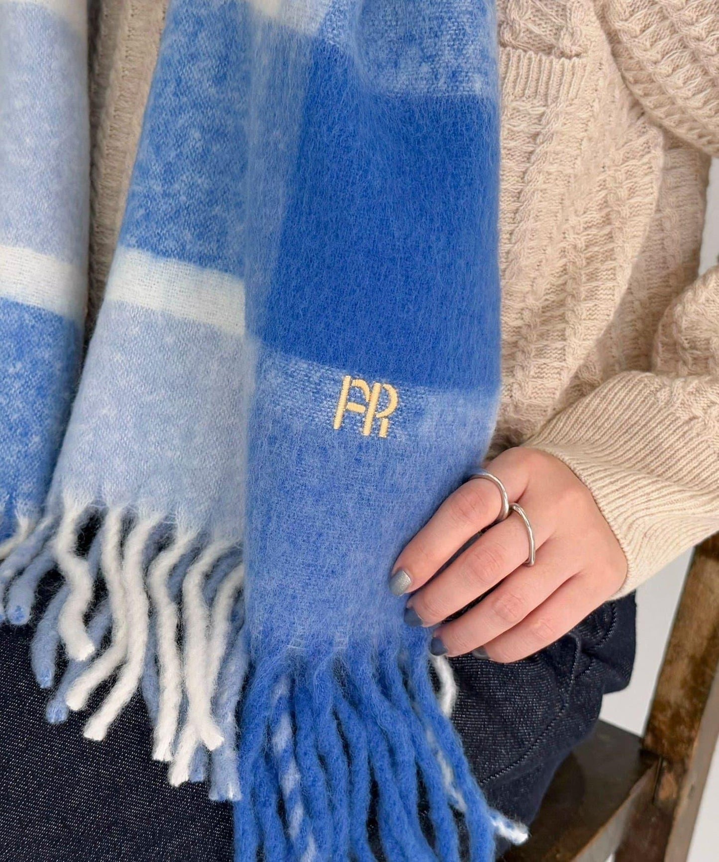 輕盈粗花呢格紋圍巾45