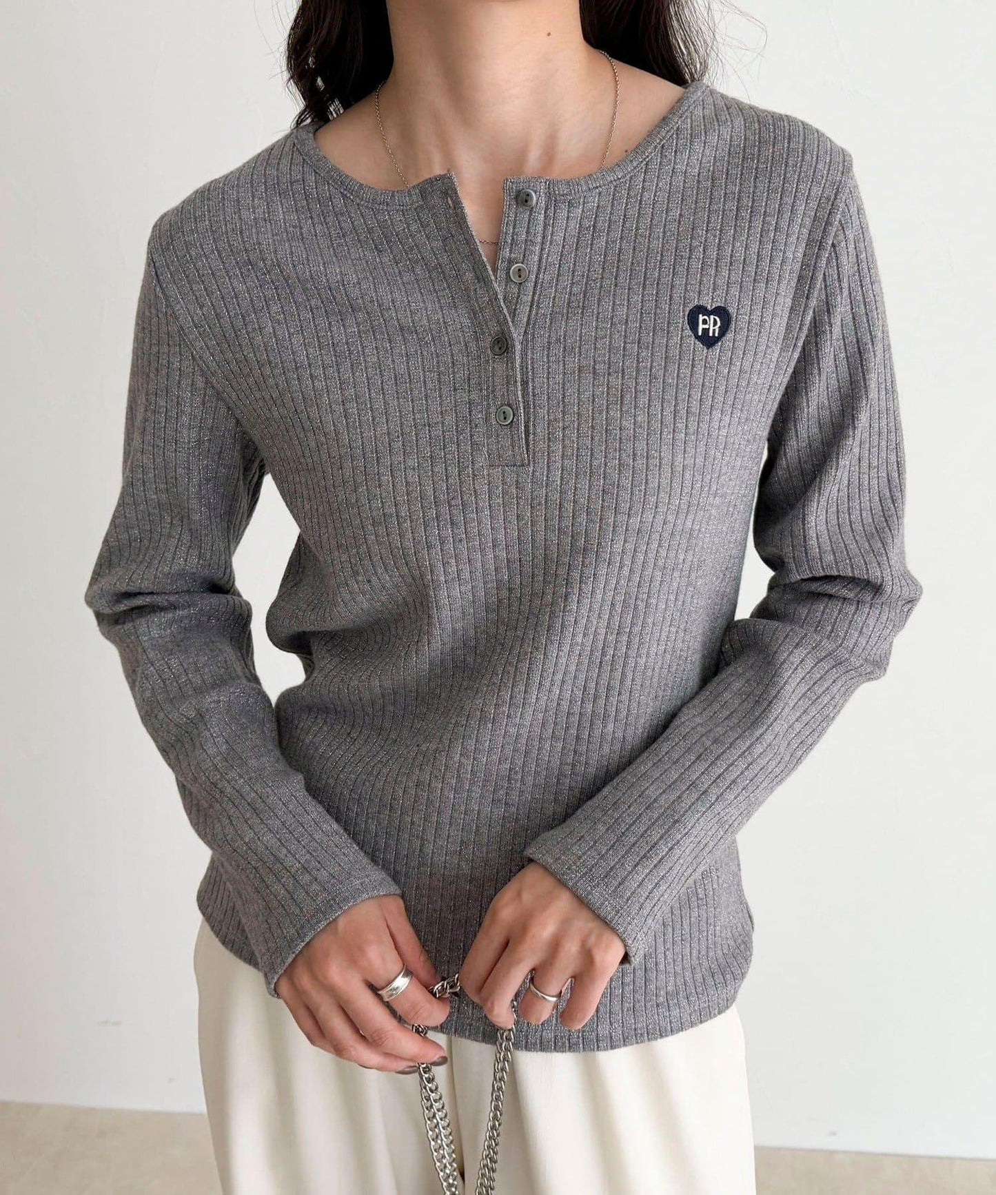 愛心刺繡亨利領羅紋套頭衫