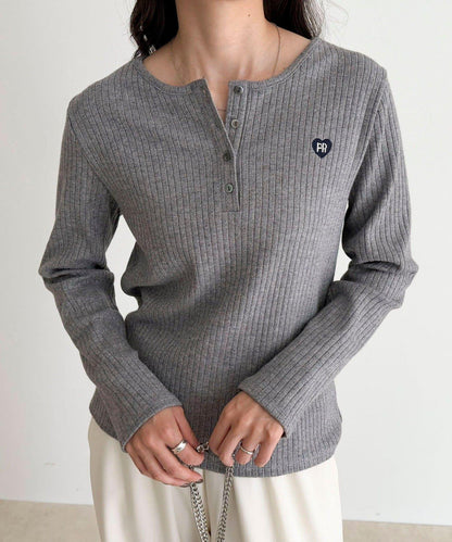 愛心刺繡亨利領羅紋套頭衫