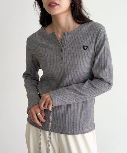 愛心刺繡亨利領羅紋套頭衫