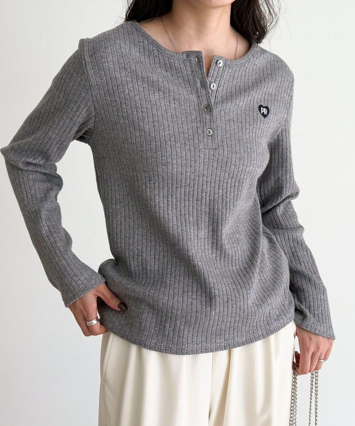 愛心刺繡亨利領羅紋套頭衫