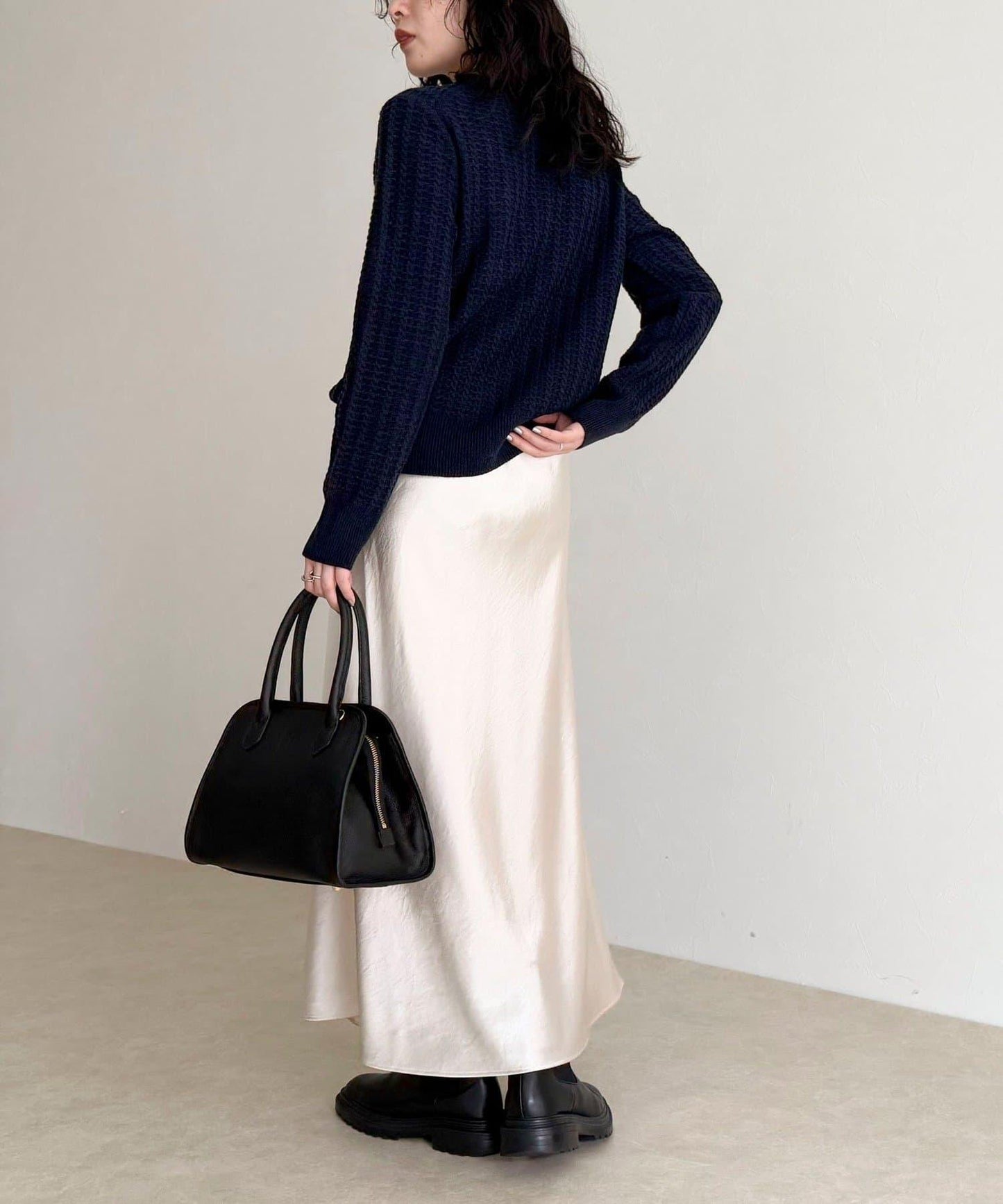 FR刺繡麻花紋小口袋針織套頭衫