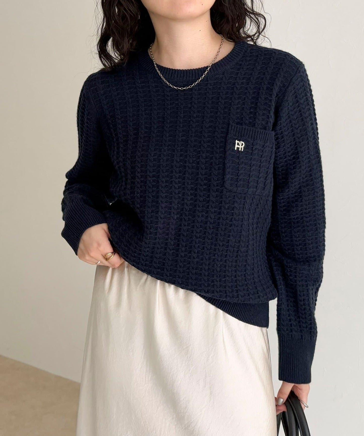 FR刺繡麻花紋小口袋針織套頭衫