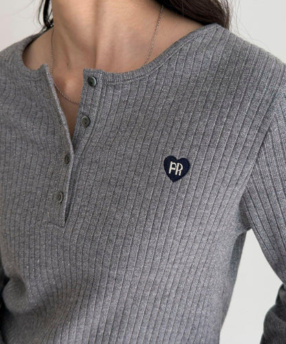 愛心刺繡亨利領羅紋套頭衫