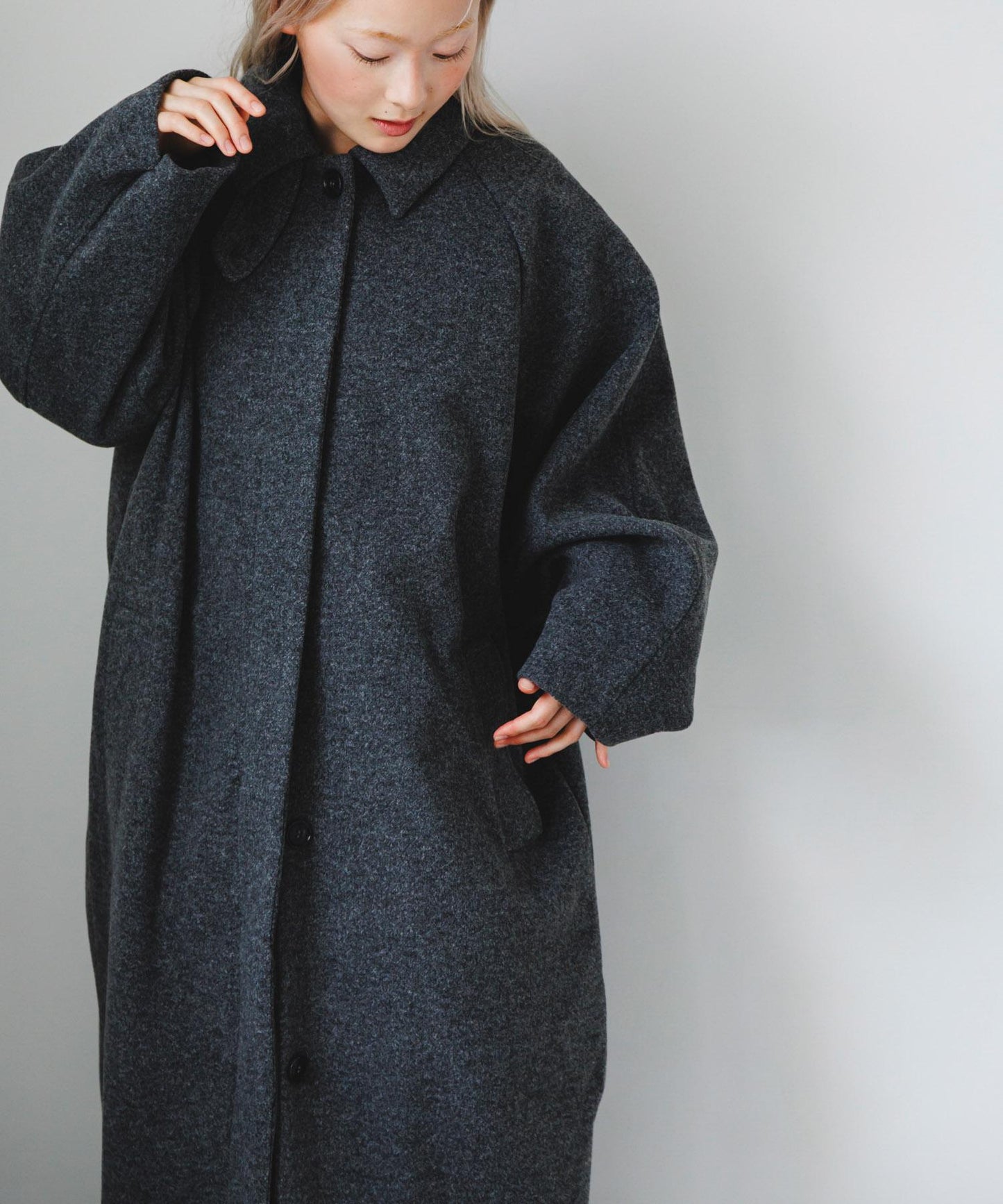 翻領繭型長款大衣