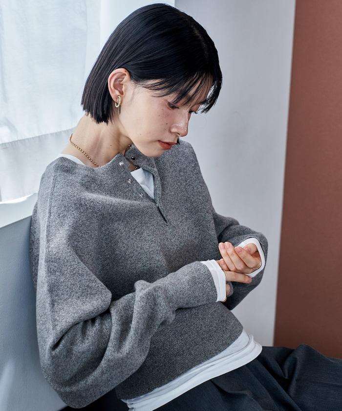 短款按扣亨利領針織衫