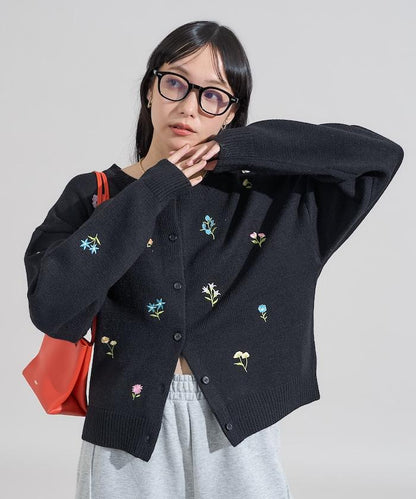 花卉刺繡圓領針織開衫