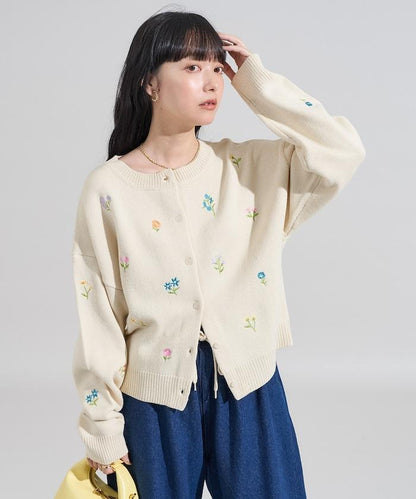 花卉刺繡圓領針織開衫