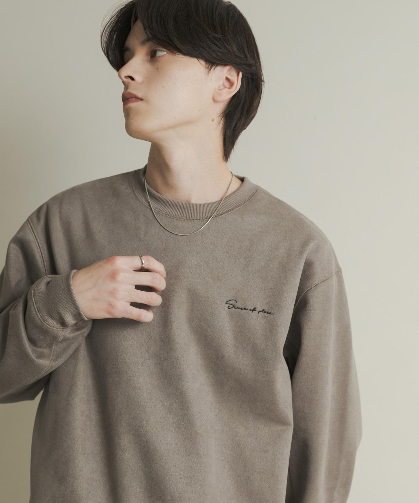 刺繡仿麂皮圓領衛衣