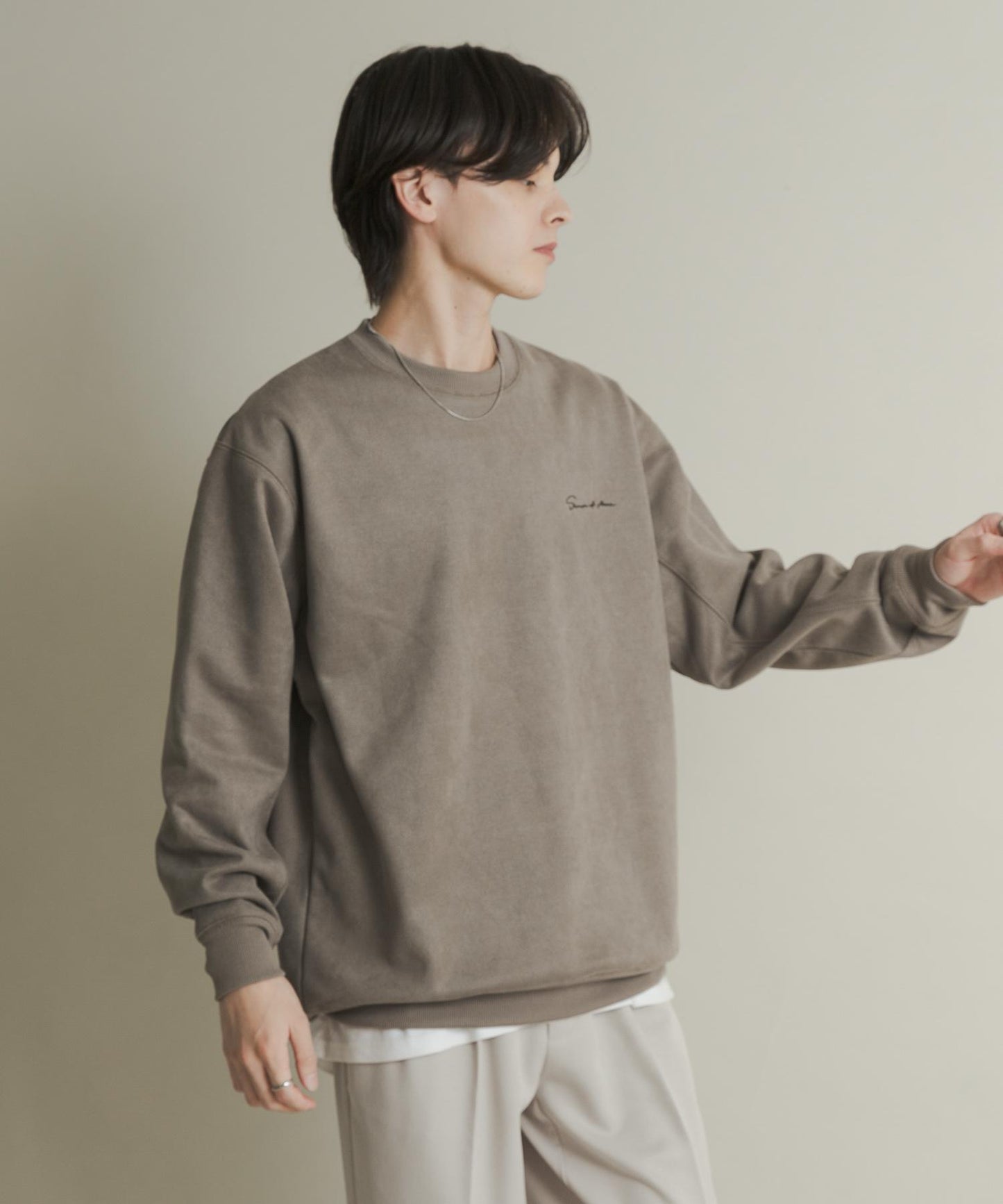 刺繡仿麂皮圓領衛衣