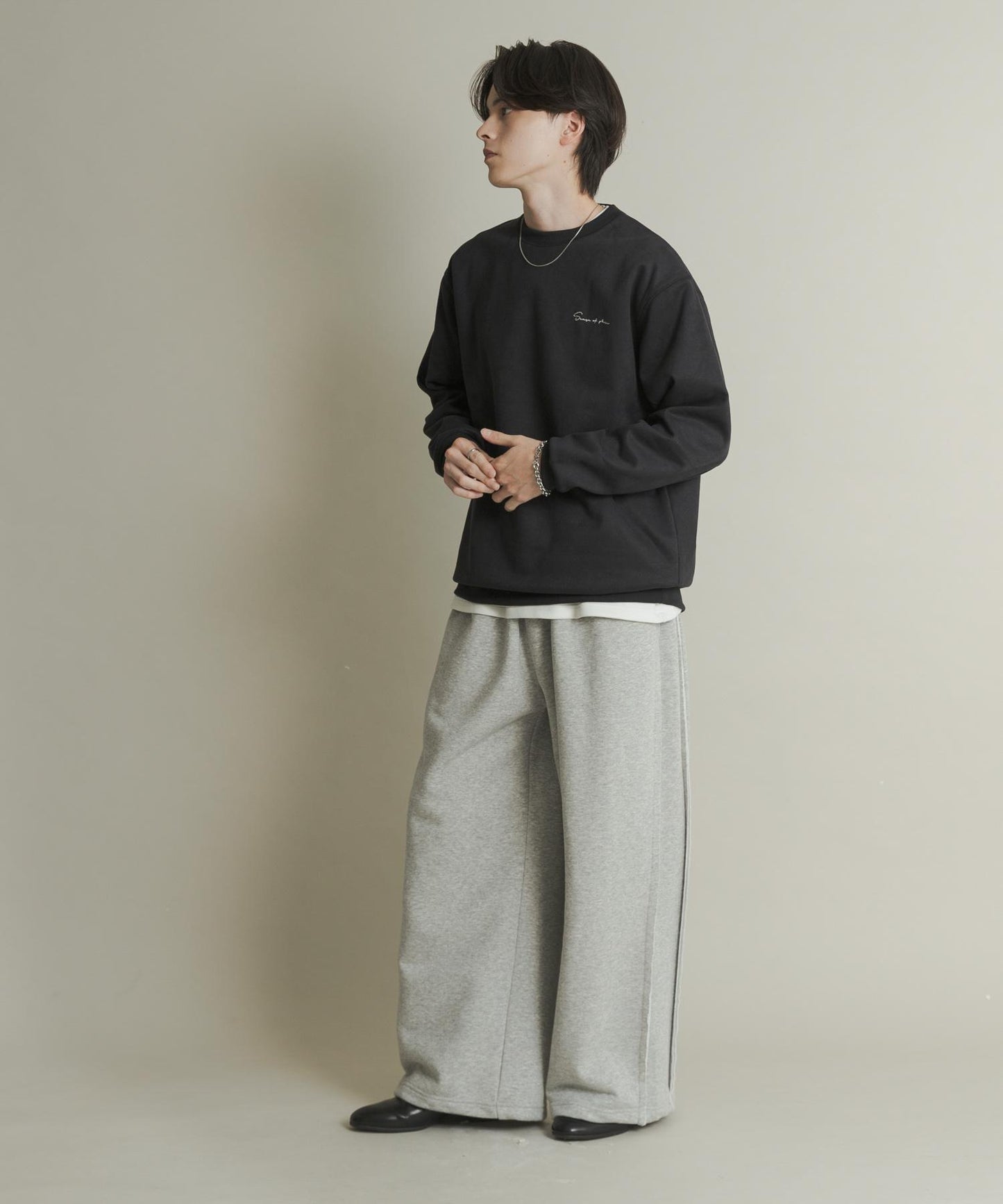 刺繡仿麂皮圓領衛衣