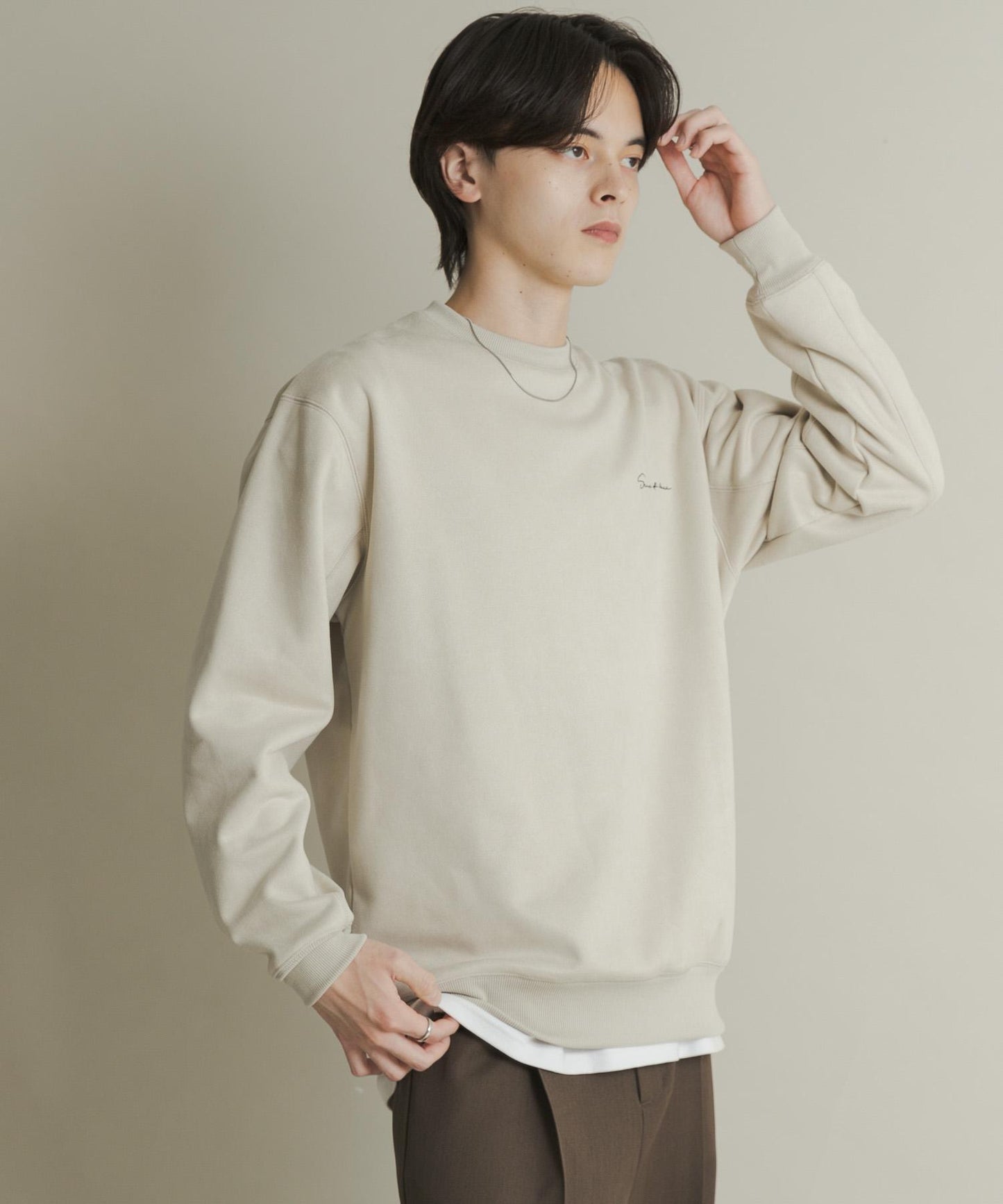 刺繡仿麂皮圓領衛衣