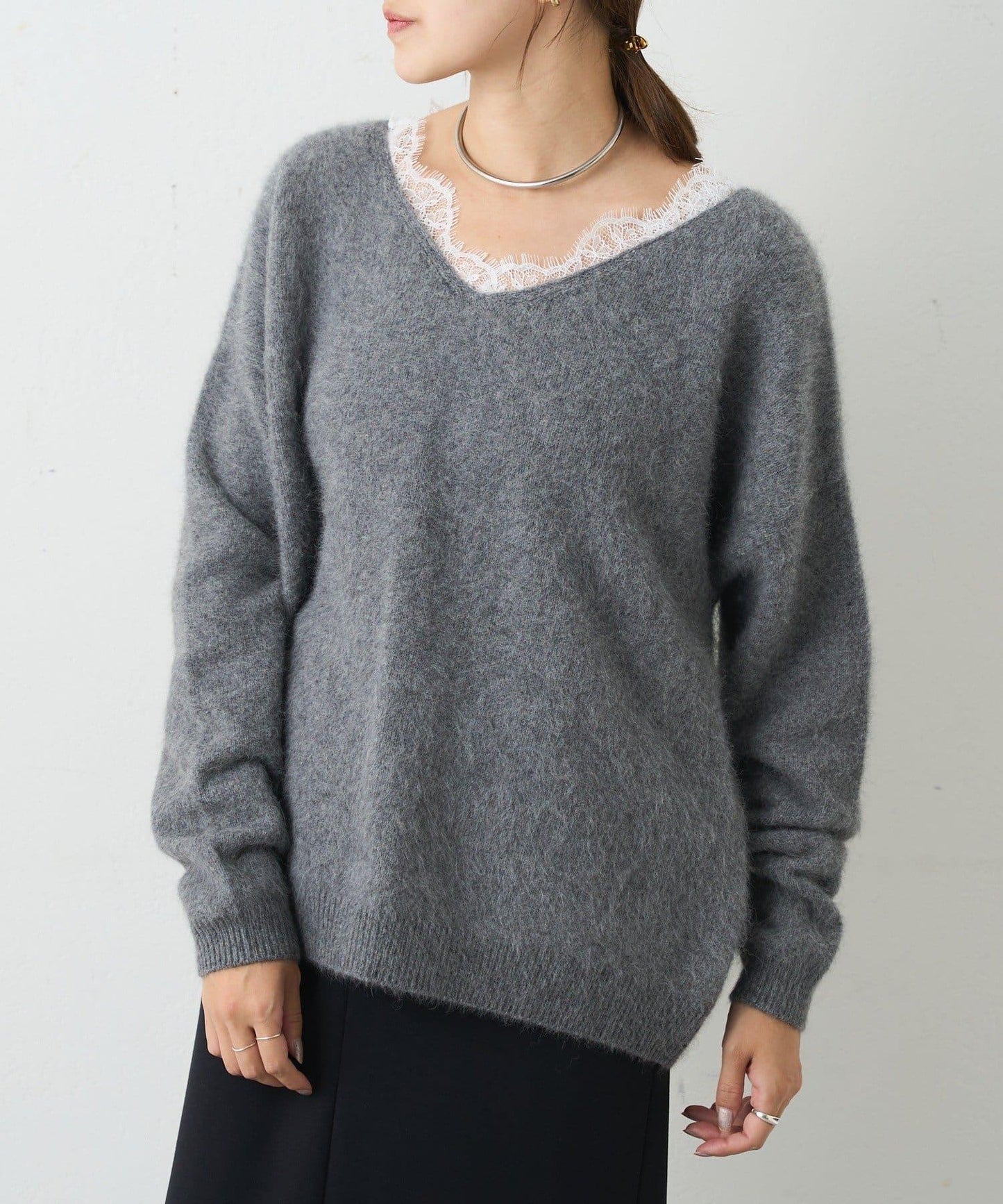 蕾絲V領羊毛針織衫