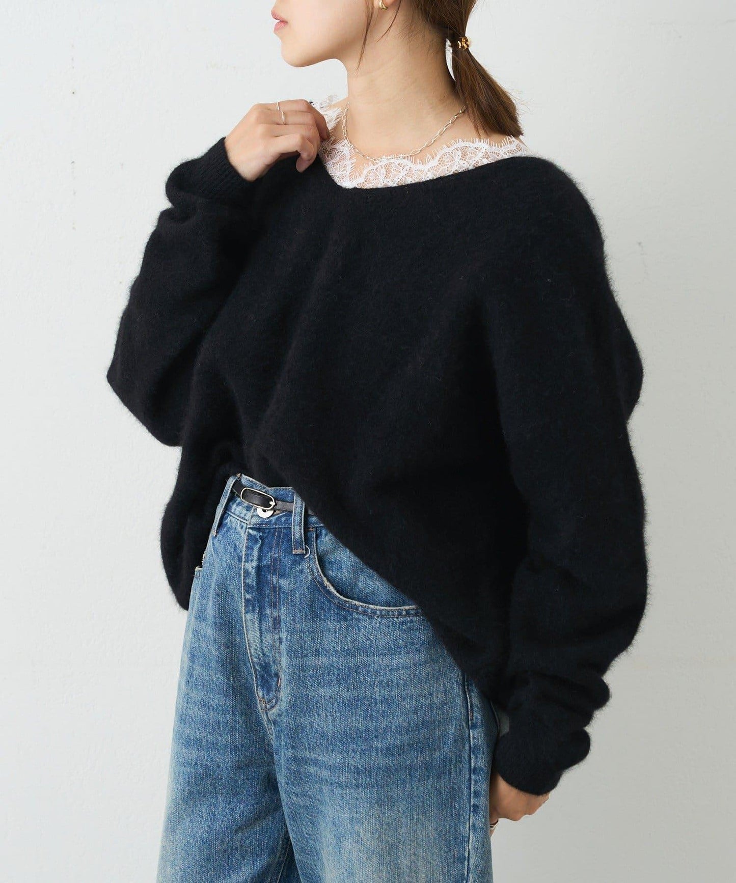 蕾絲V領羊毛針織衫