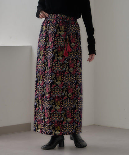 【aguni】天鵝絨刺繡修身半身裙