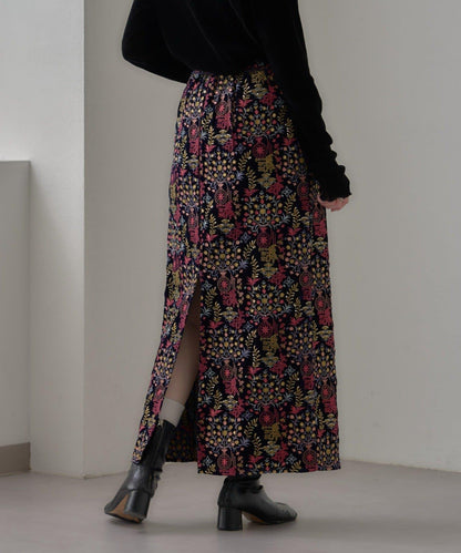 【aguni】天鵝絨刺繡修身半身裙