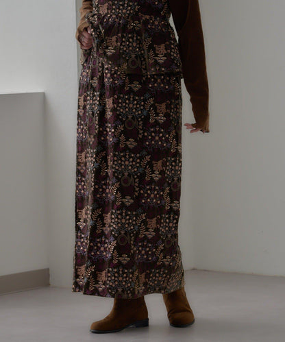 【aguni】天鵝絨刺繡修身半身裙