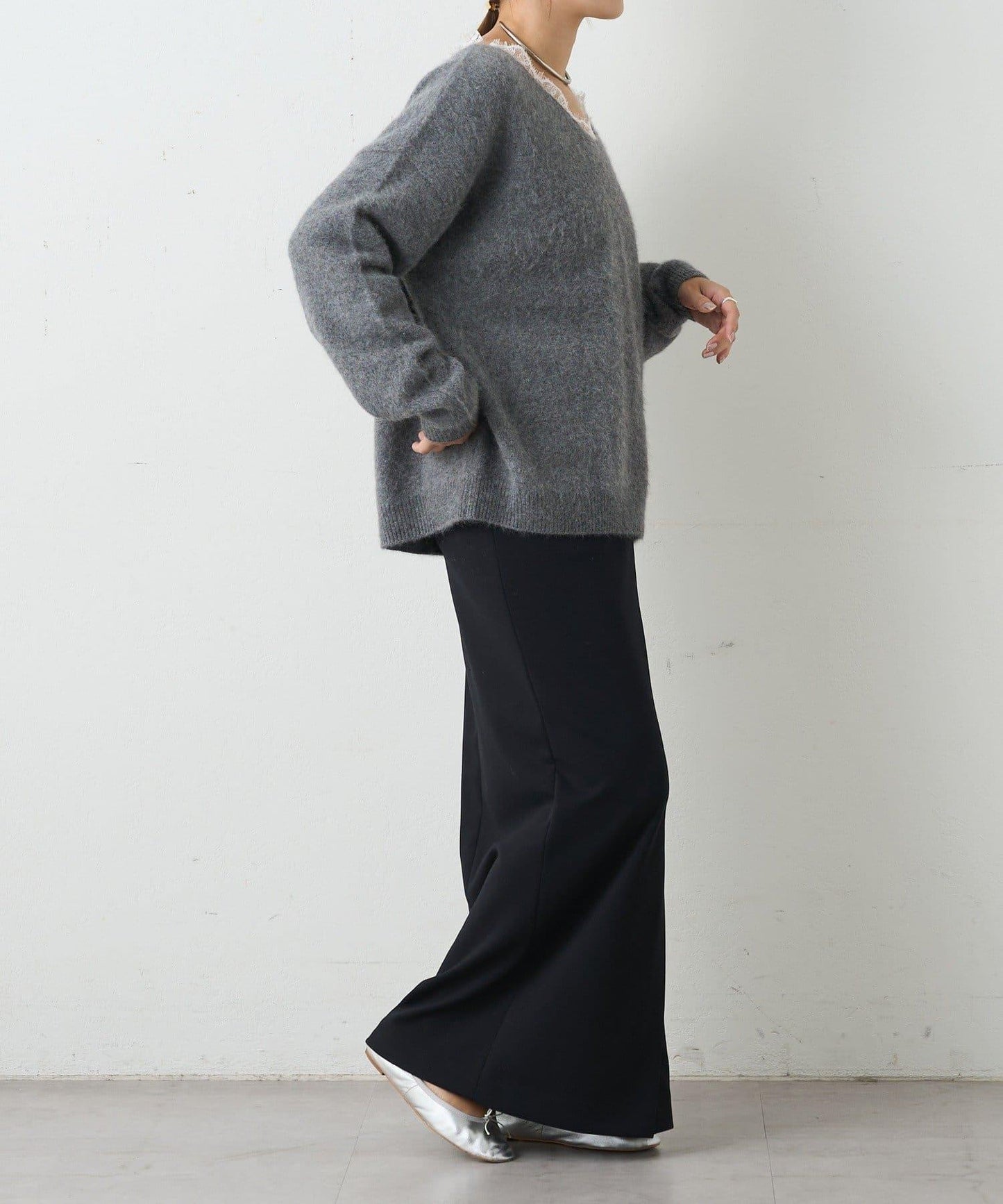 蕾絲V領羊毛針織衫