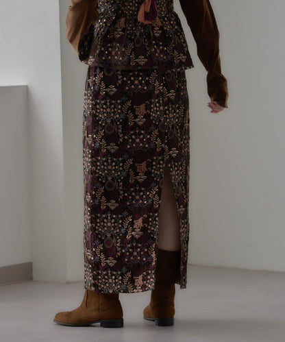 【aguni】天鵝絨刺繡修身半身裙