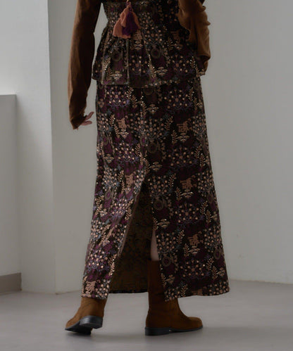 【aguni】天鵝絨刺繡修身半身裙