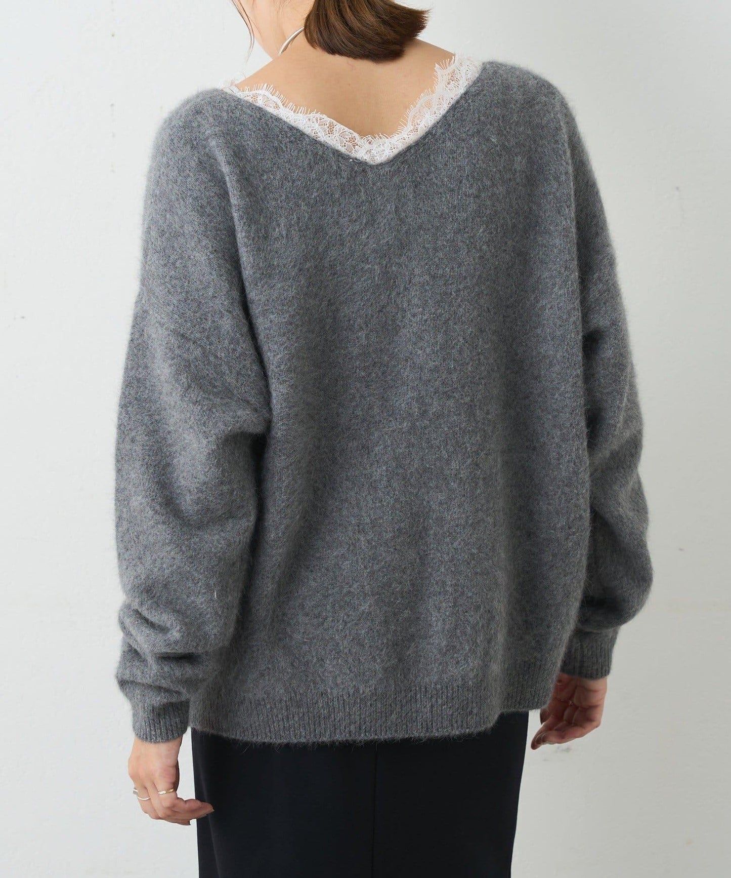 蕾絲V領羊毛針織衫