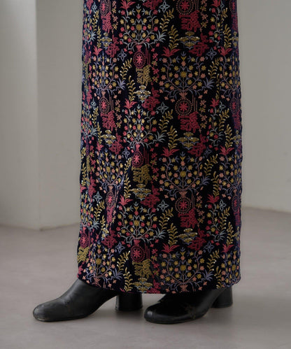 【aguni】天鵝絨刺繡修身半身裙