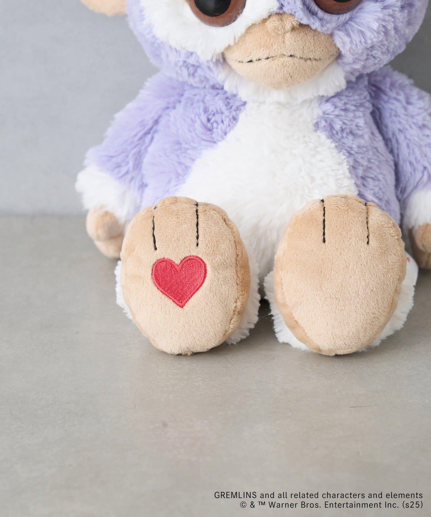 【GREMLINS 小魔怪】Gizmo 紫丁香灰色愛心 35cm