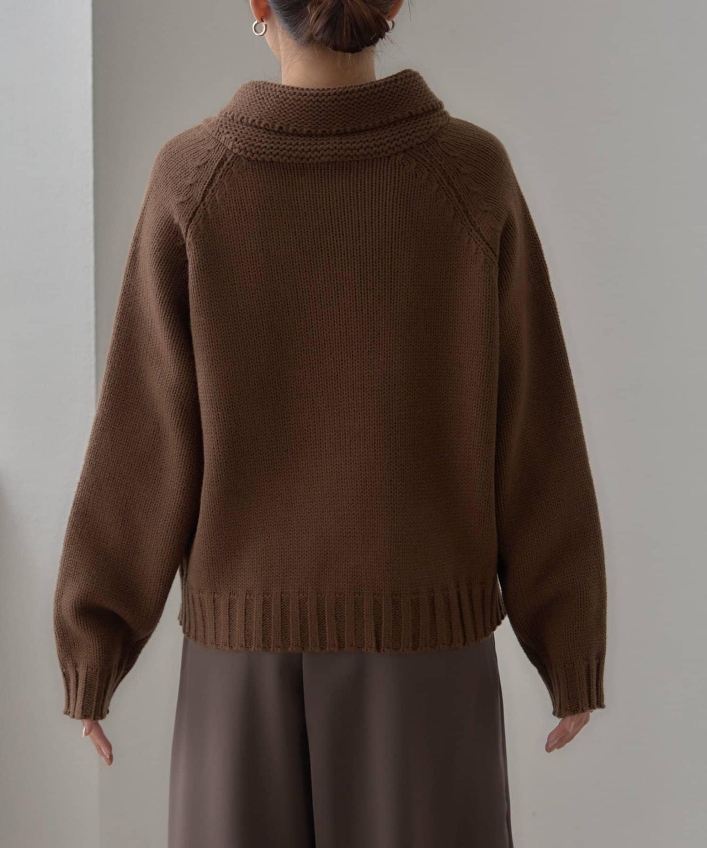 【UNISEX】標誌性圍巾領針織開衫