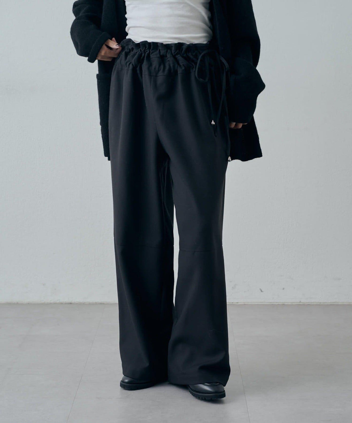 抽繩設計寬鬆休閒褲