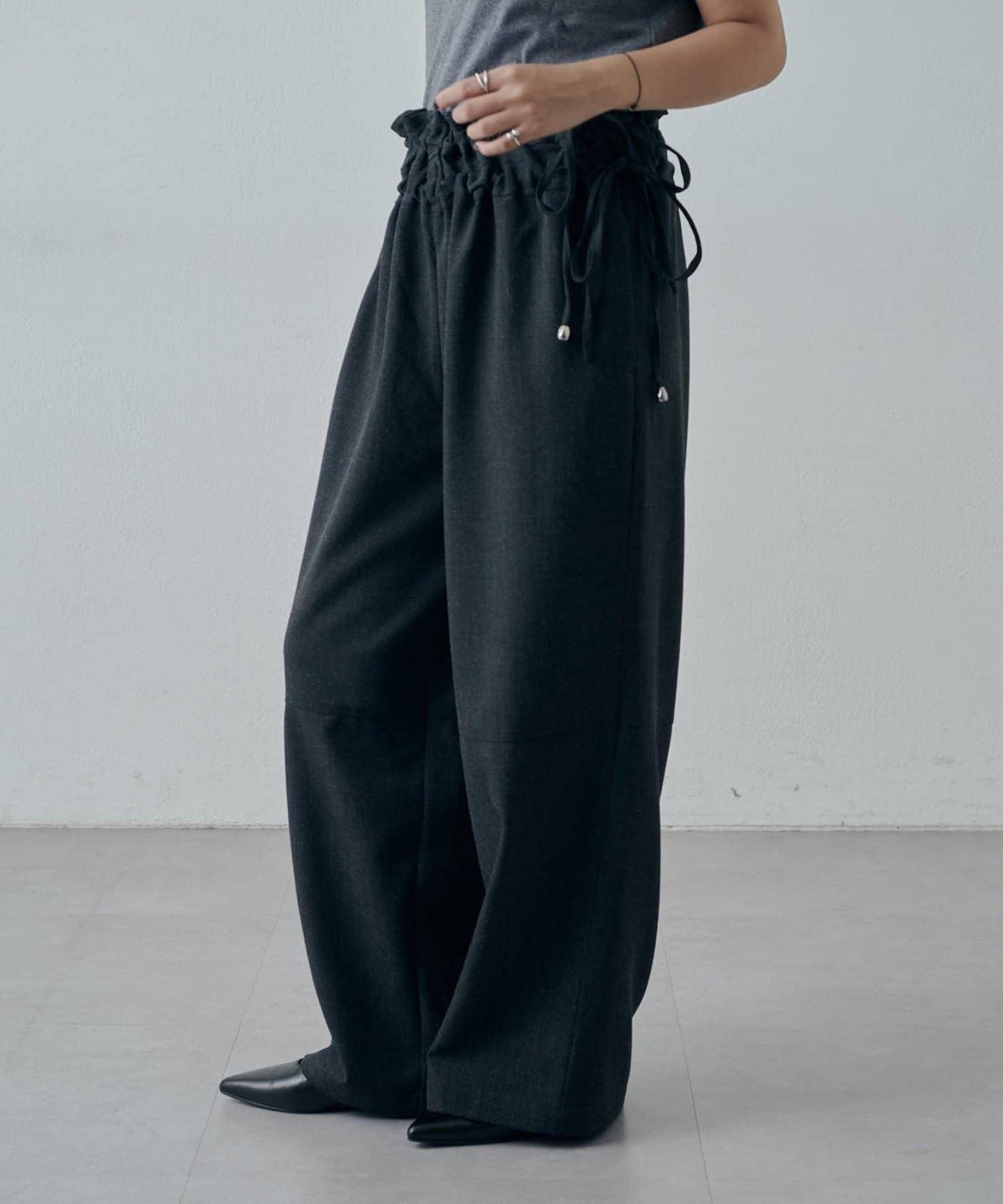 抽繩設計寬鬆休閒褲