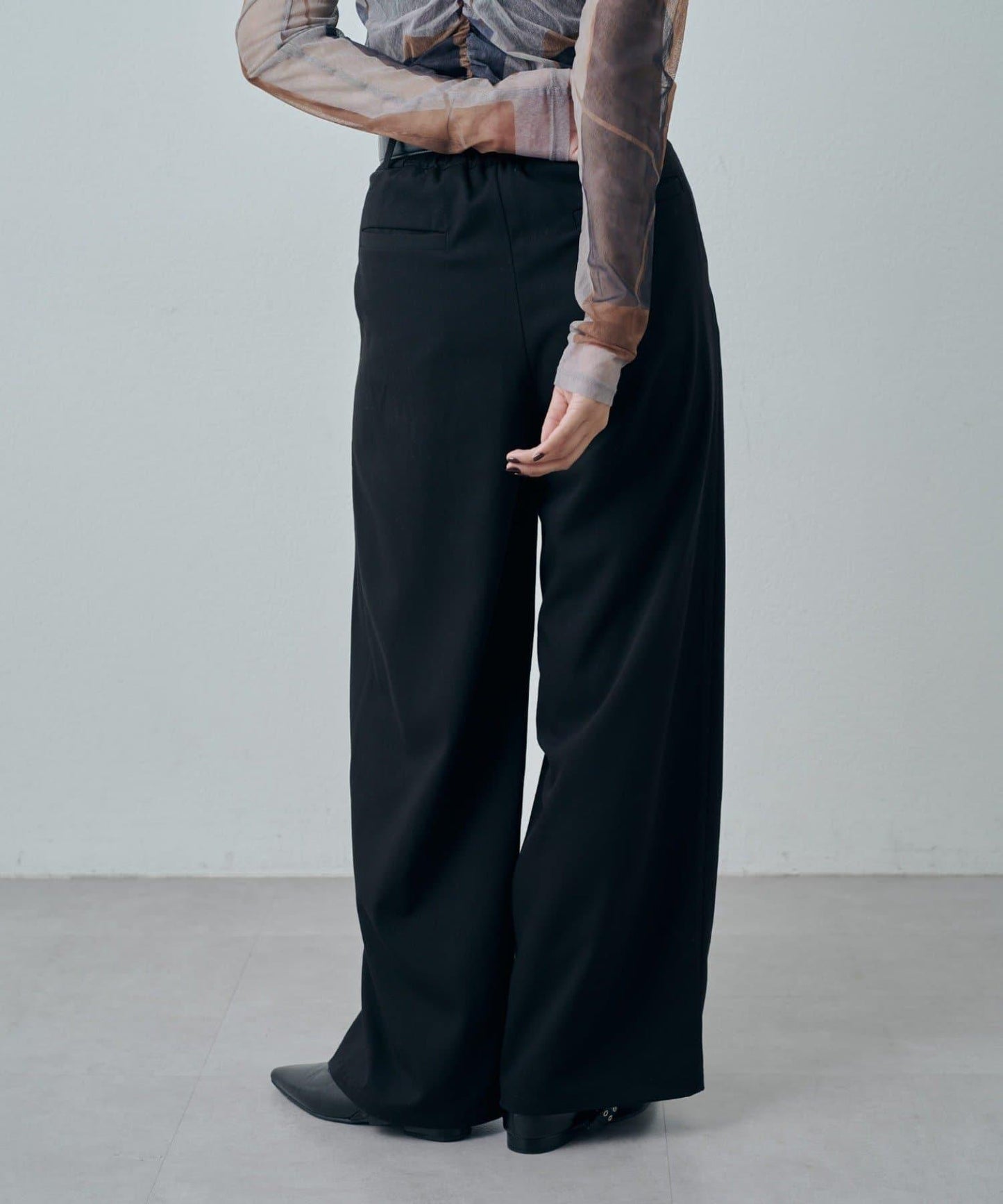 前褶設計休閒長褲