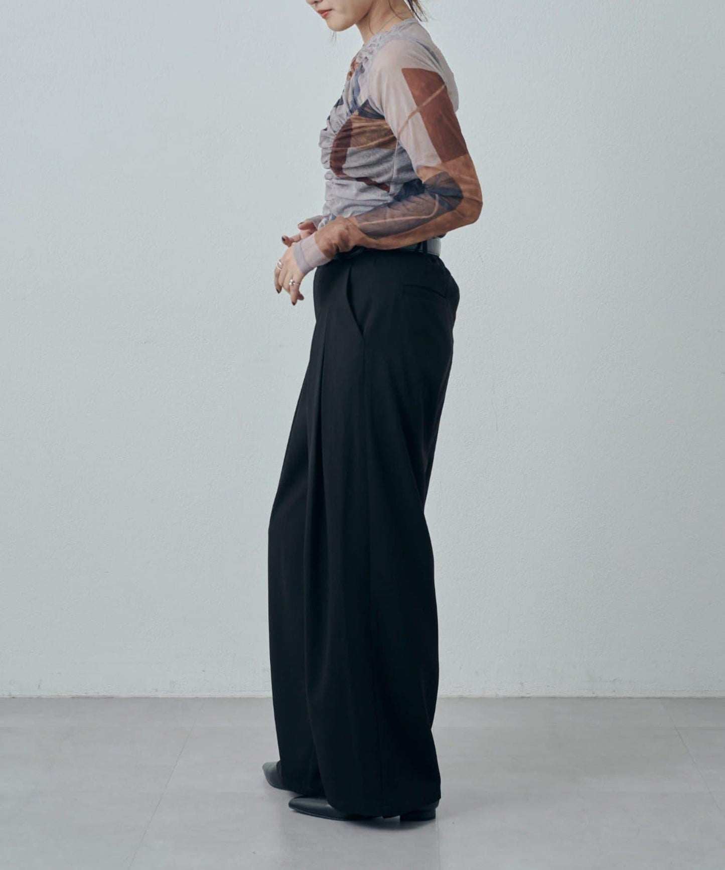 前褶設計休閒長褲