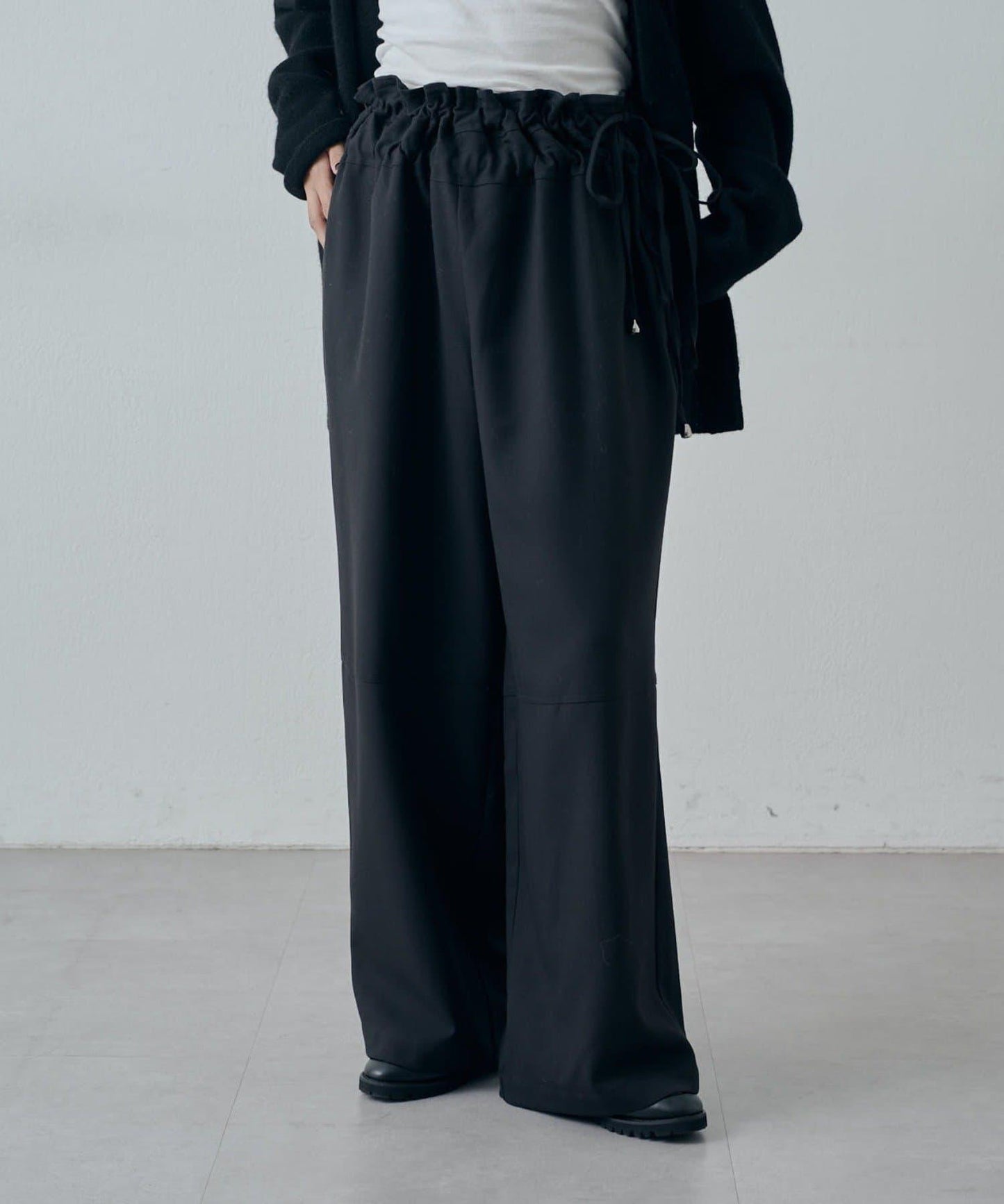 抽繩設計寬鬆休閒褲