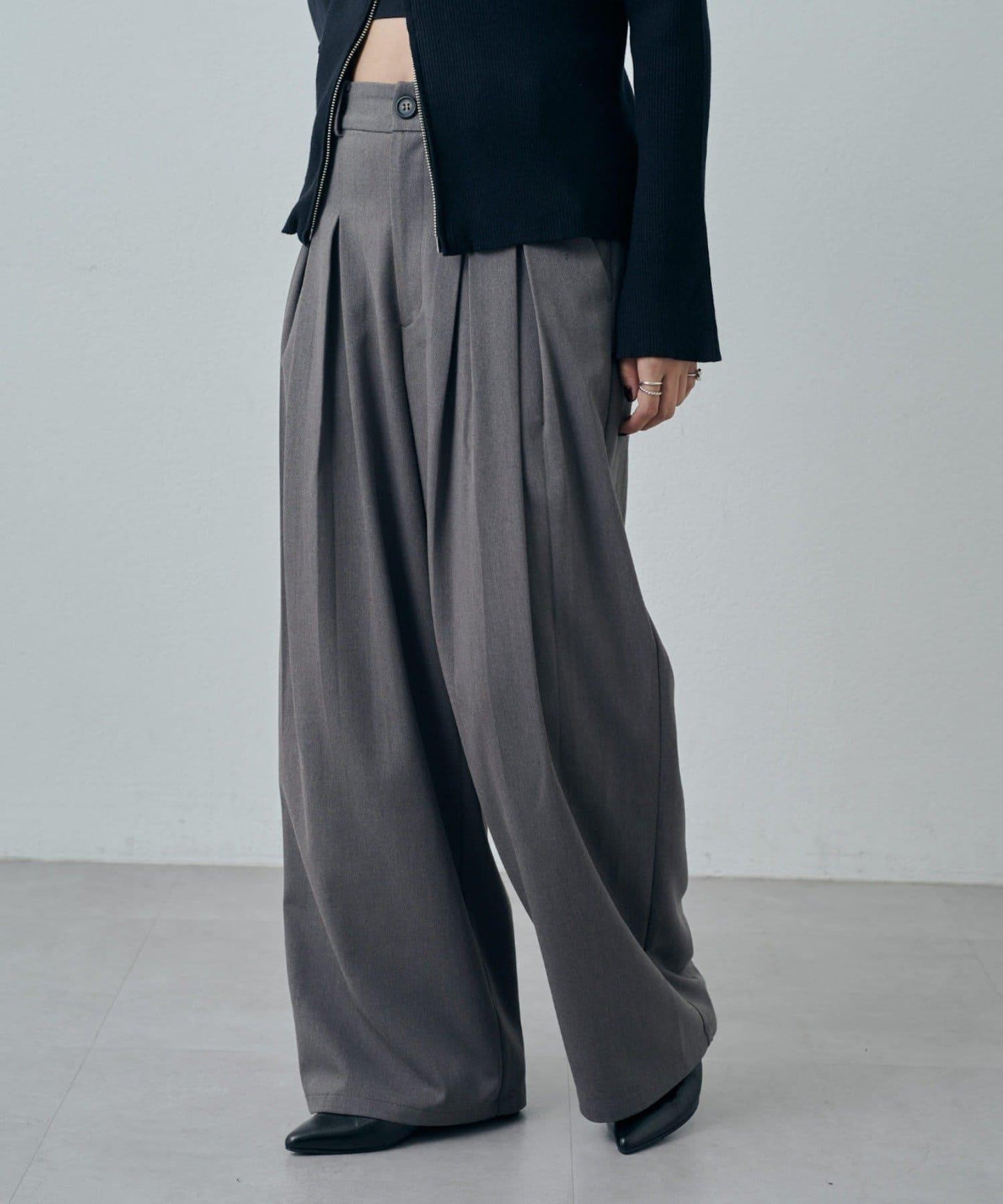 前褶設計休閒長褲