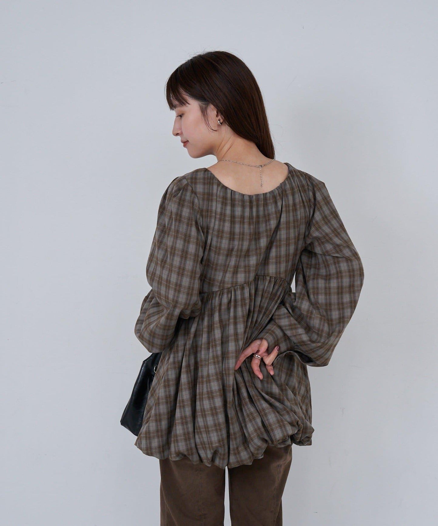 【Kastane】B方領泡泡袖長款上衣