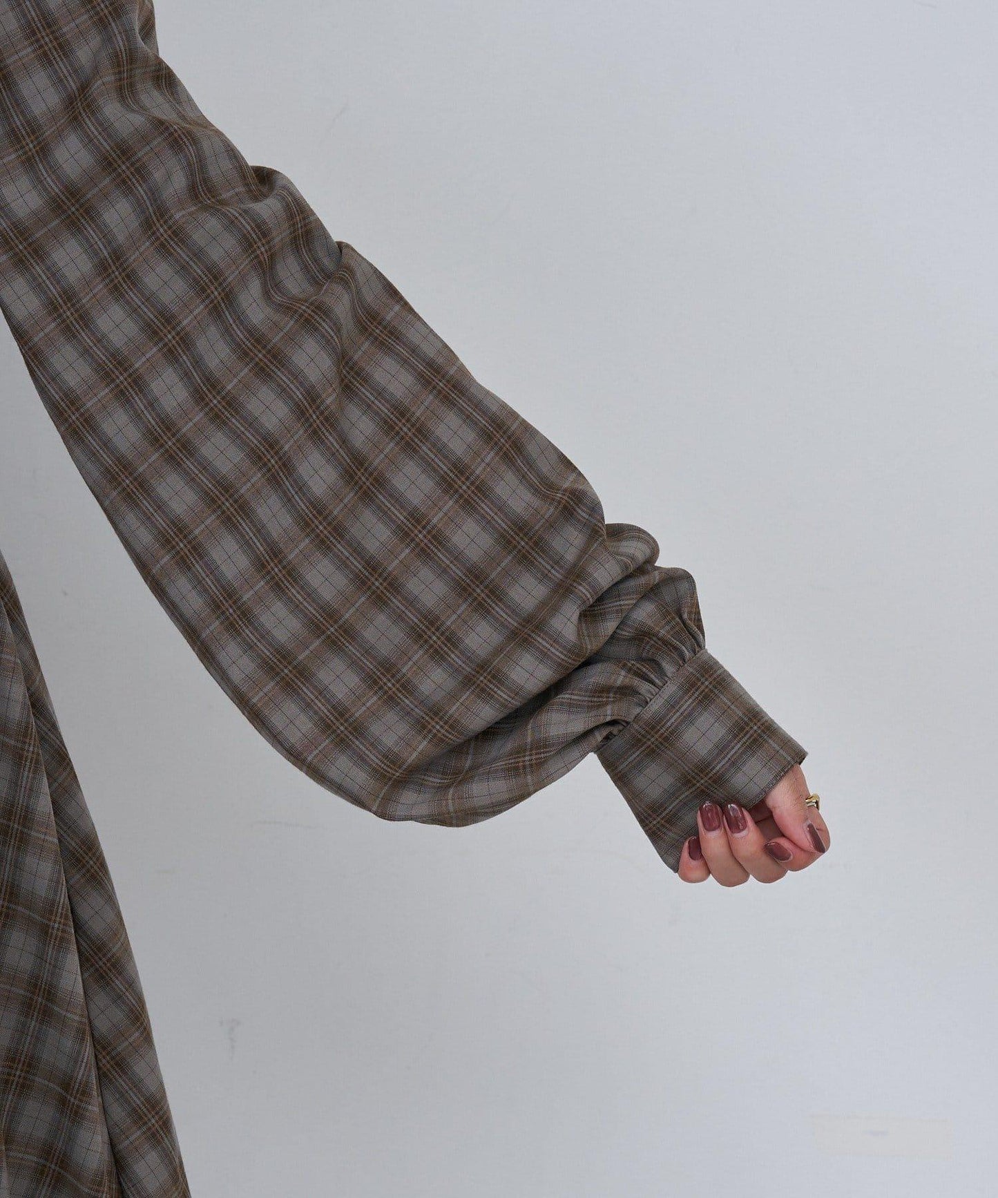 【Kastane】B方領泡泡袖長款上衣