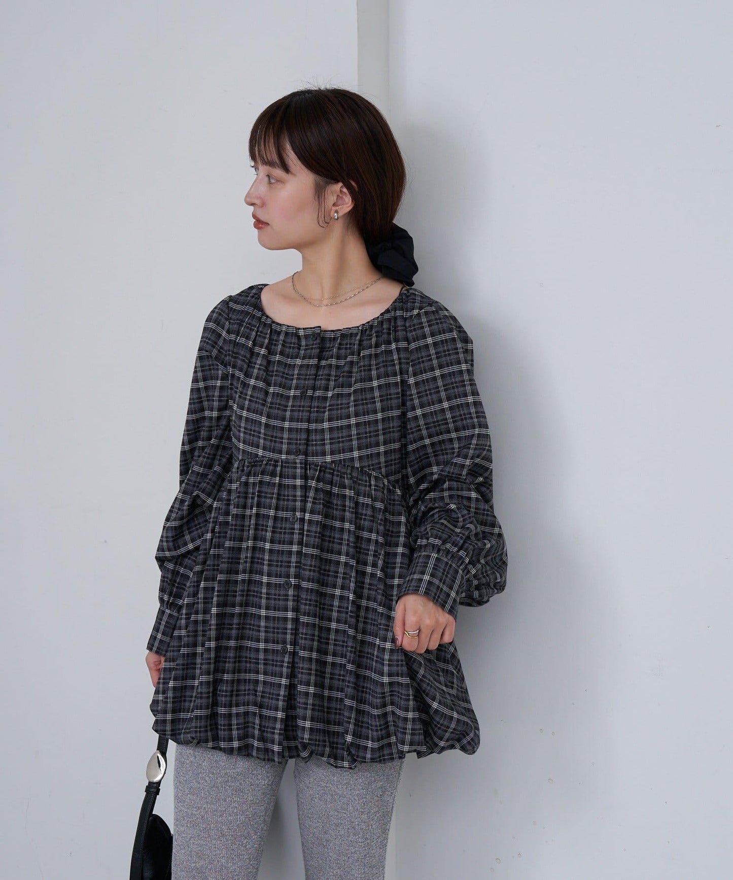 【Kastane】B方領泡泡袖長款上衣