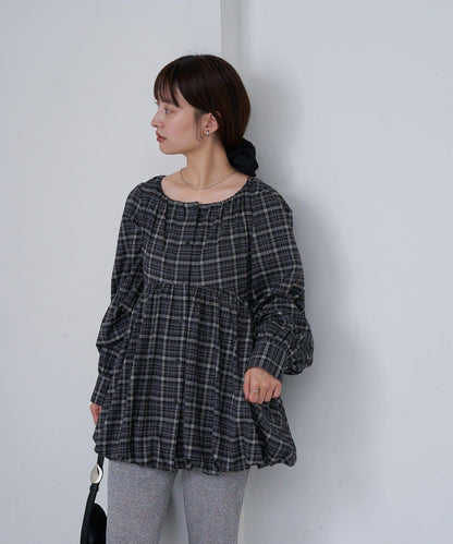 【Kastane】B方領泡泡袖長款上衣