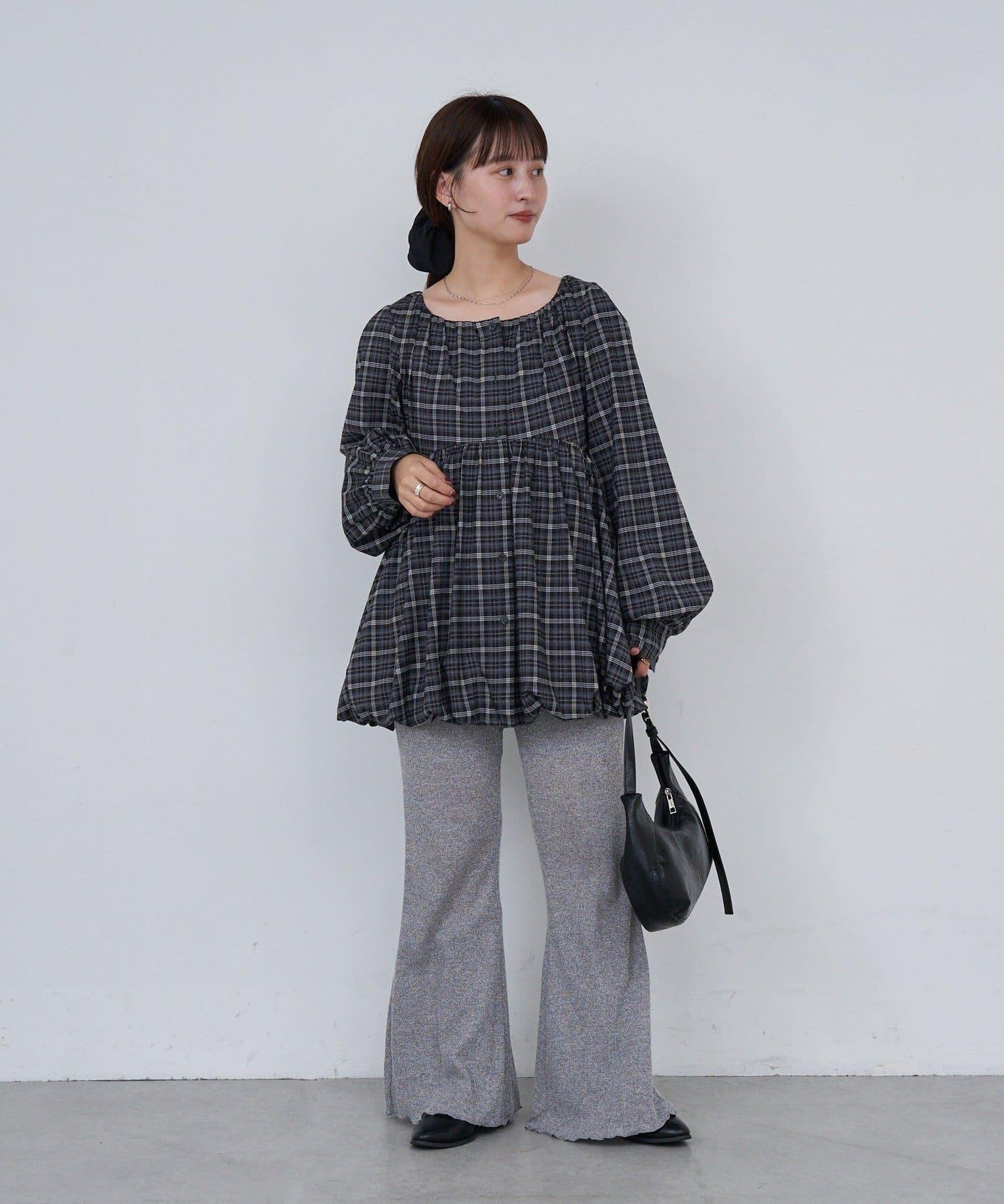 【Kastane】B方領泡泡袖長款上衣