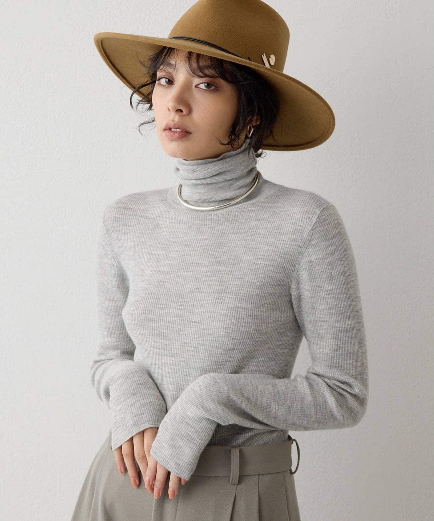 柔軟羅紋高領衫