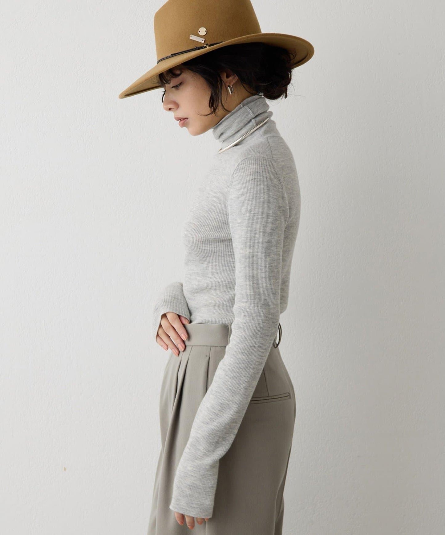 柔軟羅紋高領衫