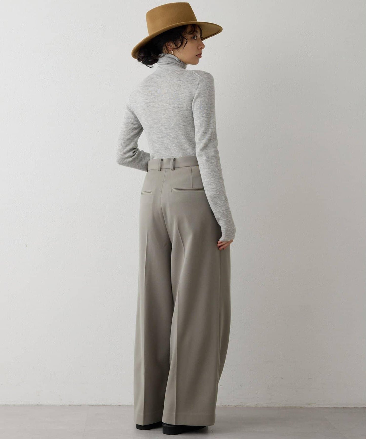 柔軟羅紋高領衫