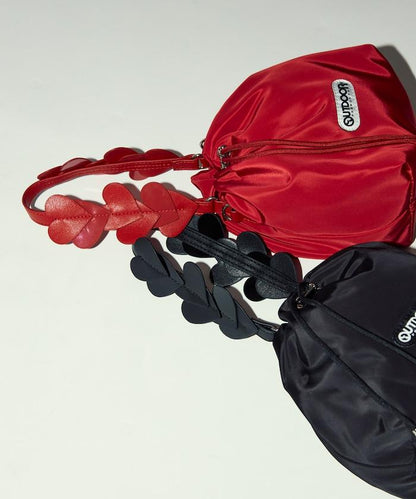 x BASICKS HEART HANDLE BAG